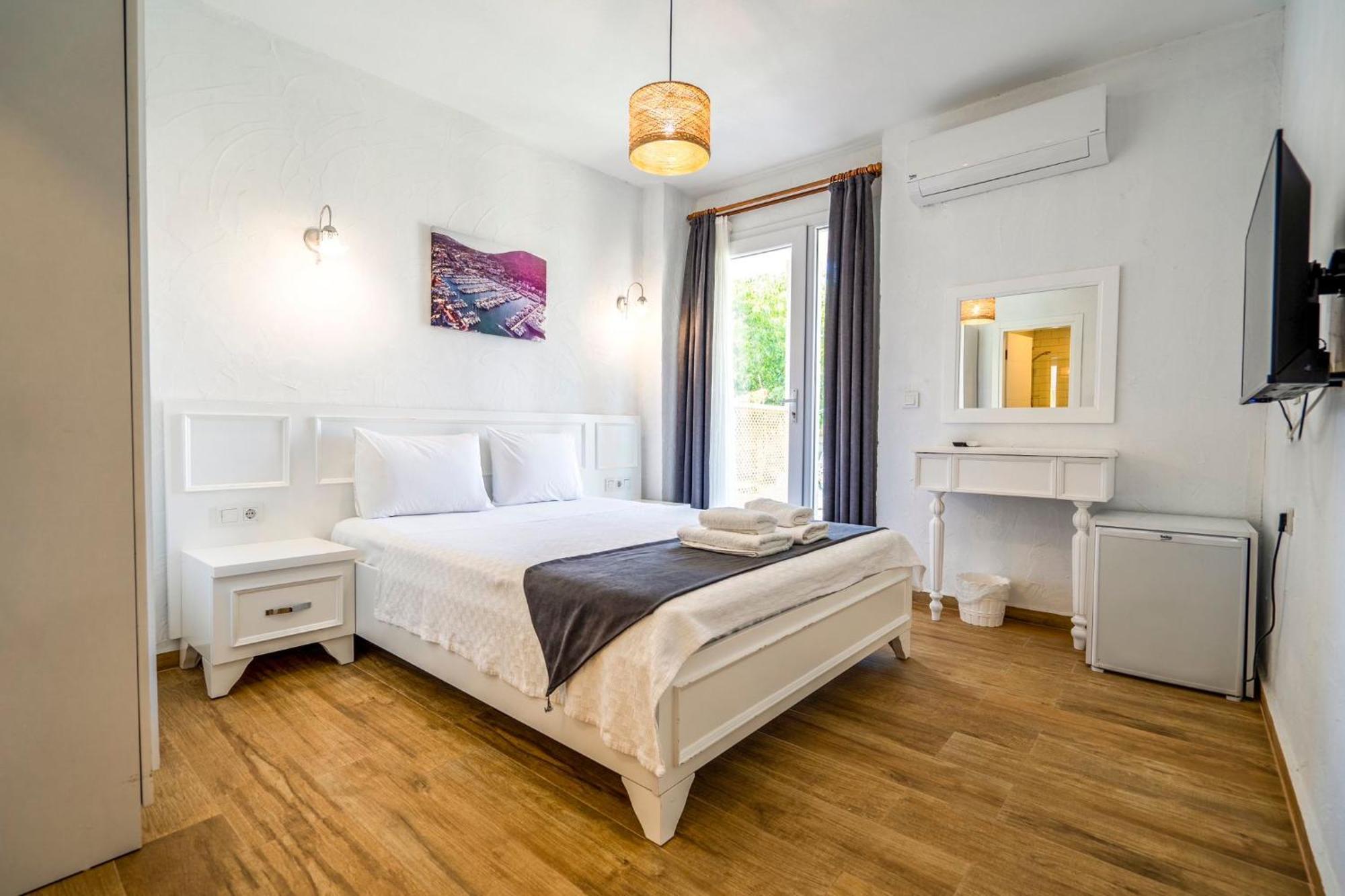 Londia Otel Alaçatı Buitenkant foto