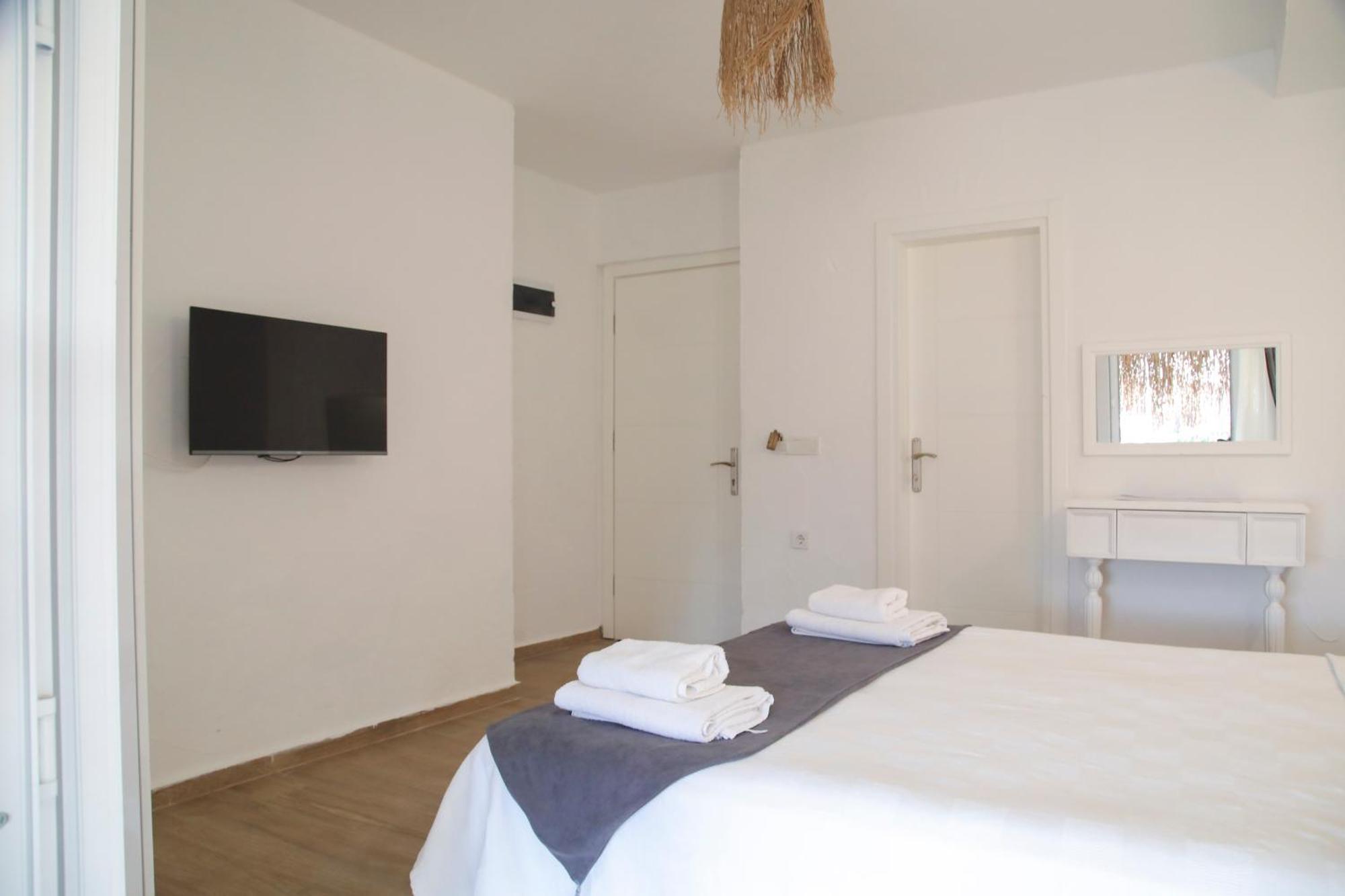 Londia Otel Alaçatı Buitenkant foto